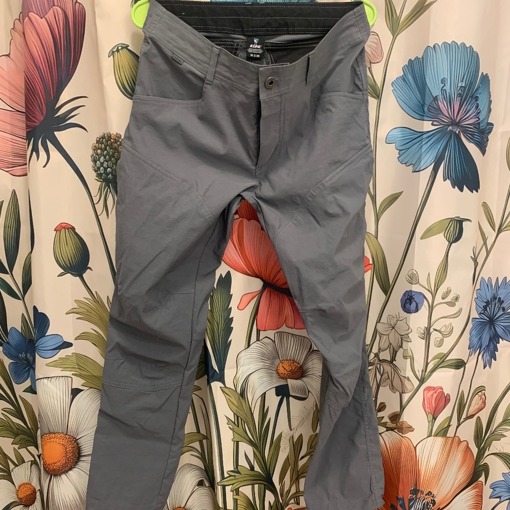 31x30 gray Kuhl pants